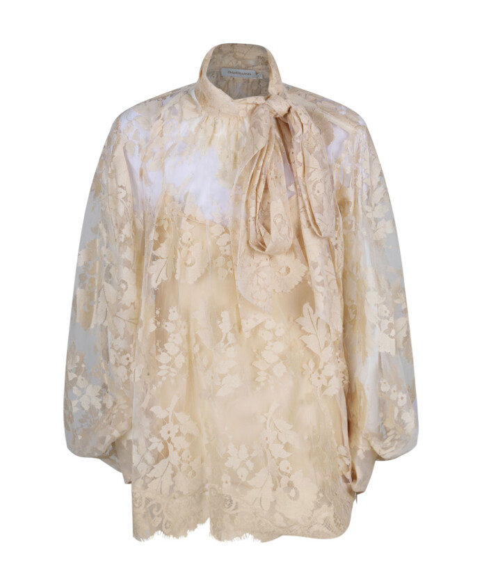 illustration-blouse-with-chantilly-lace