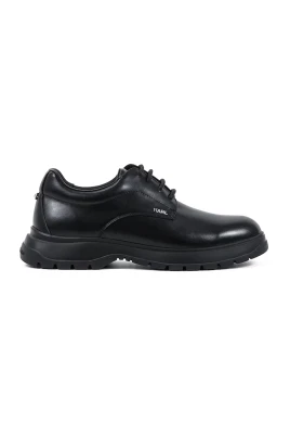 Magnus Derby Lace
