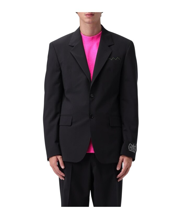 blazer-noir-polyvalent-coupe-ajustee