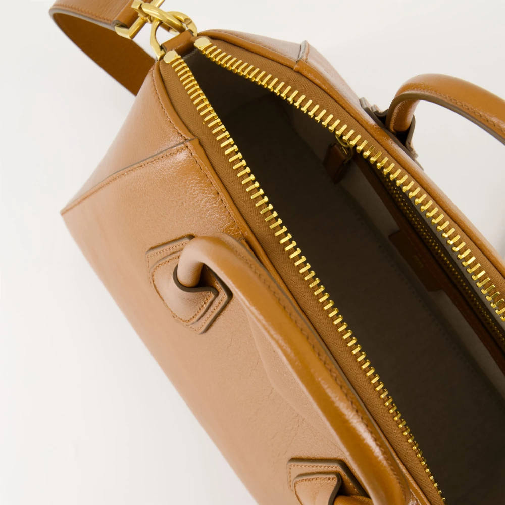 Givenchy Bruine Leren Antigona Tas Brown Dames