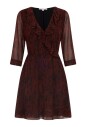 robe-rouge-a-volants-et-col-en-v