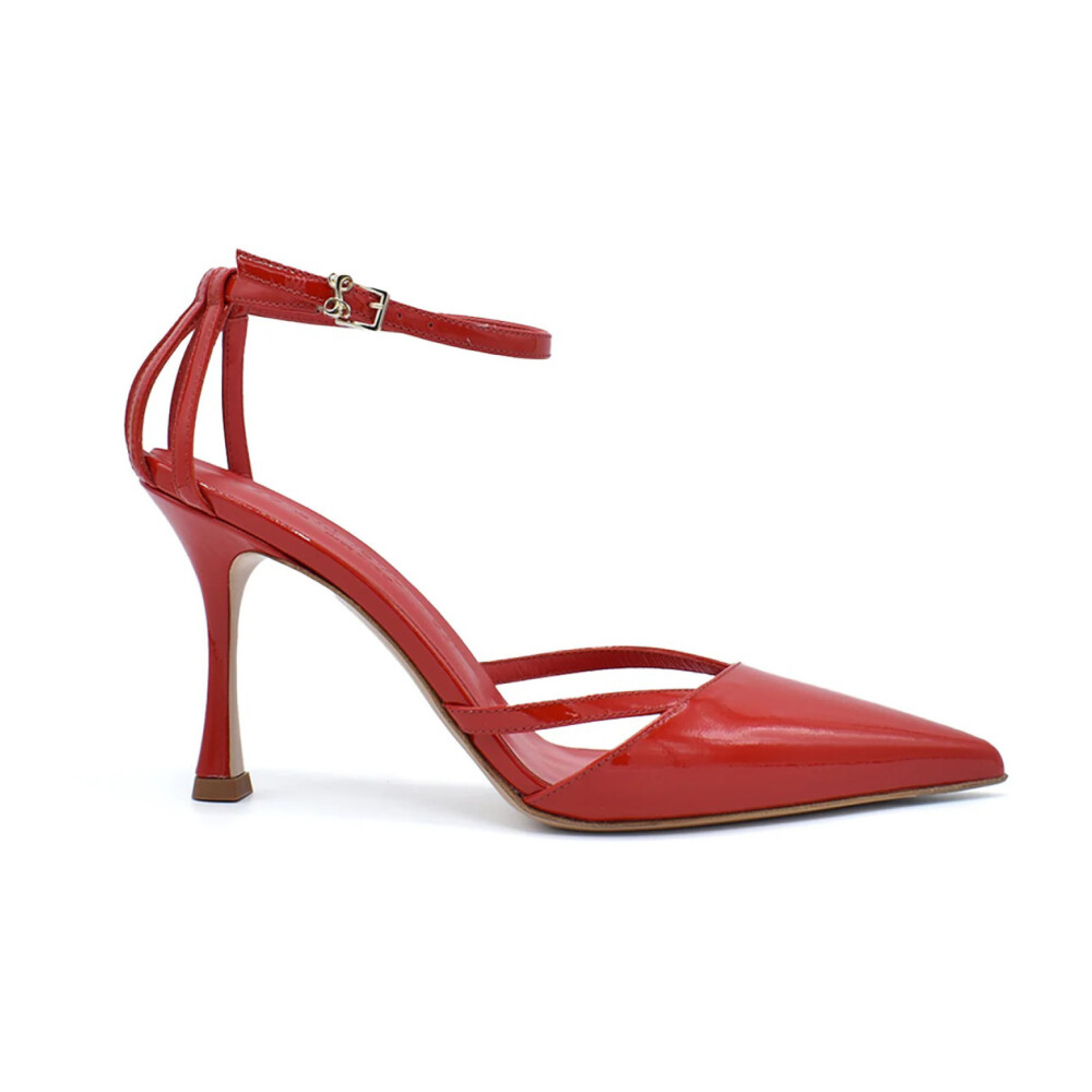 Shop fashion from Sergio Levantesi