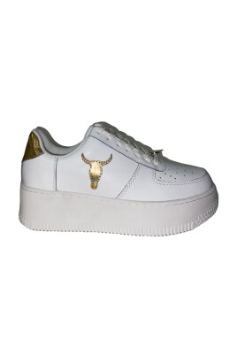 sneakers-basses-blanches-avec-perles