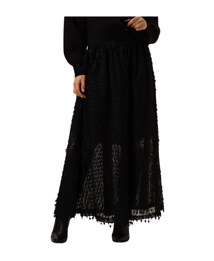 zwarte-maxi-rok-tijdloze-stijl
