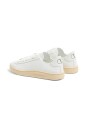 baskets-blanches-pour-un-look-elegant
