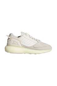 Weiße Turnschuhe