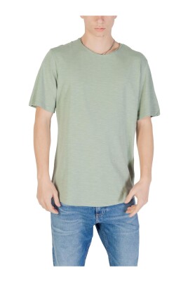 green-round-neck-t-shirt