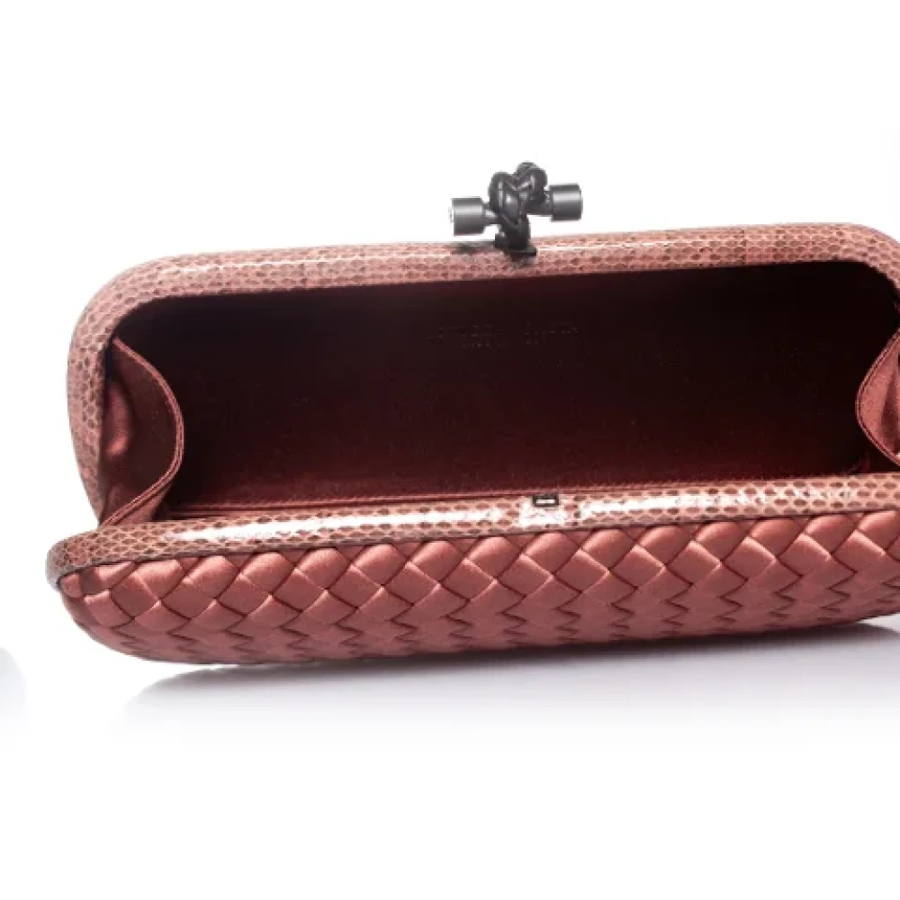 Bottega Veneta Vintage Pre-owned Satin clutches Pink Dames