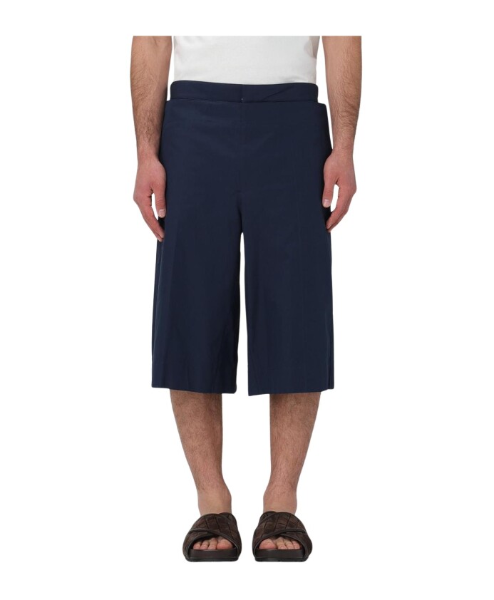 shorts-larges-elegants-en-bleu
