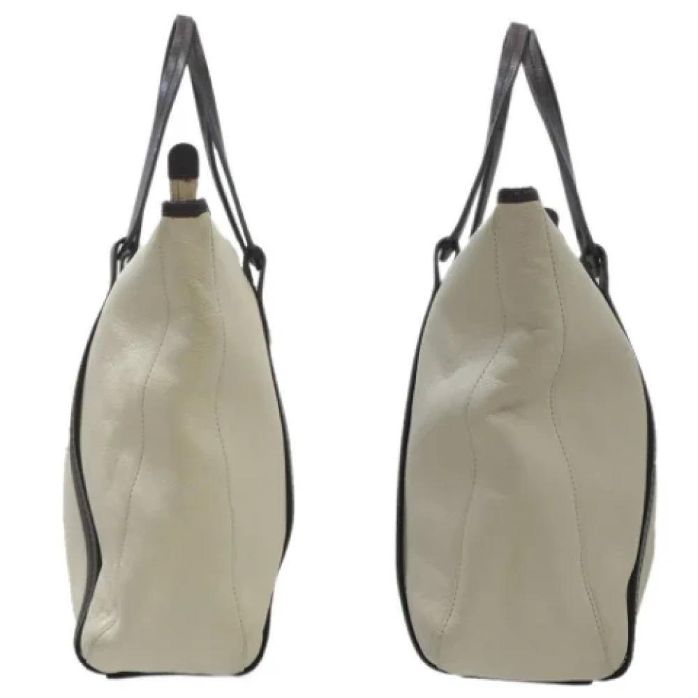 Salvatore Ferragamo Pre-owned Leather totes Beige Dames