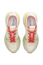 sneaker-en-cuir-de-qualite-avec-texture-corde