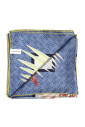 echarpe-logo-cousue-main-bleu-clair-multicolore