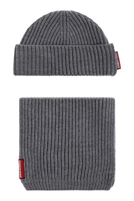 Set: hatt och halsduk