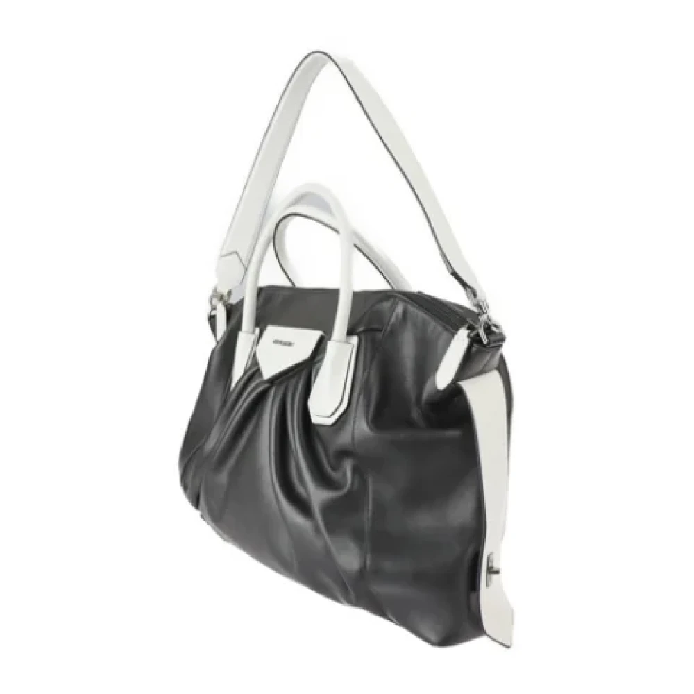 Givenchy Pre-owned Fabric handbags Black Dames