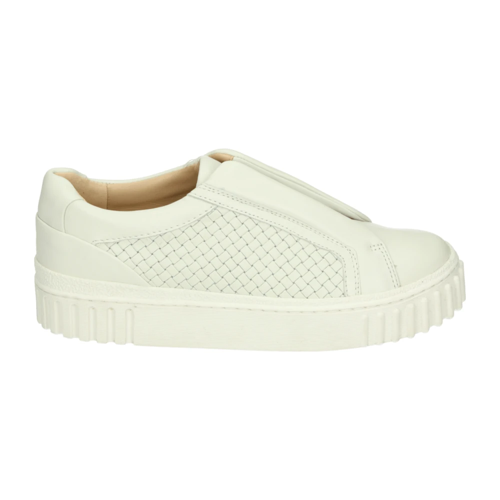 Clarks Witte Instappers Mayhill BAY Schoenen Dames Schoenen Beige