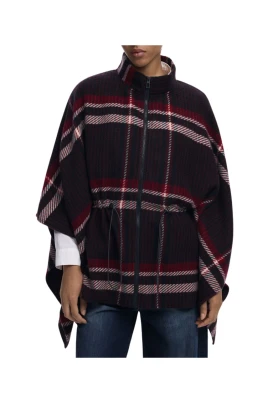 Aldama Checks Poncho