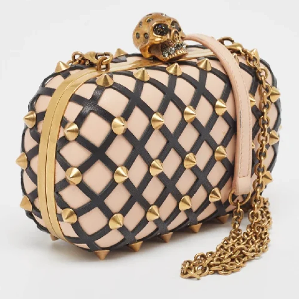 Alexander McQueen Pre-owned Leather clutches Pink Dames