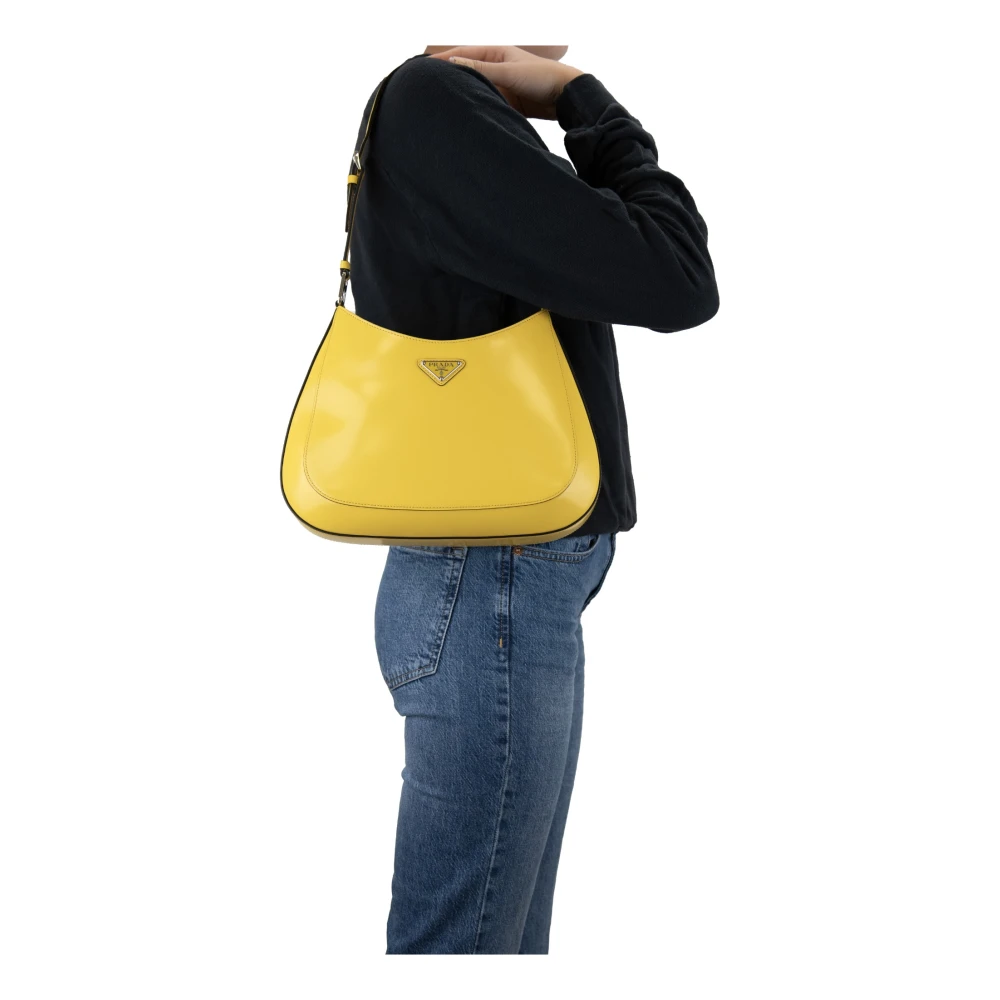 Prada Leren schoudertas voor dames met magnetische sluiting Yellow Dames