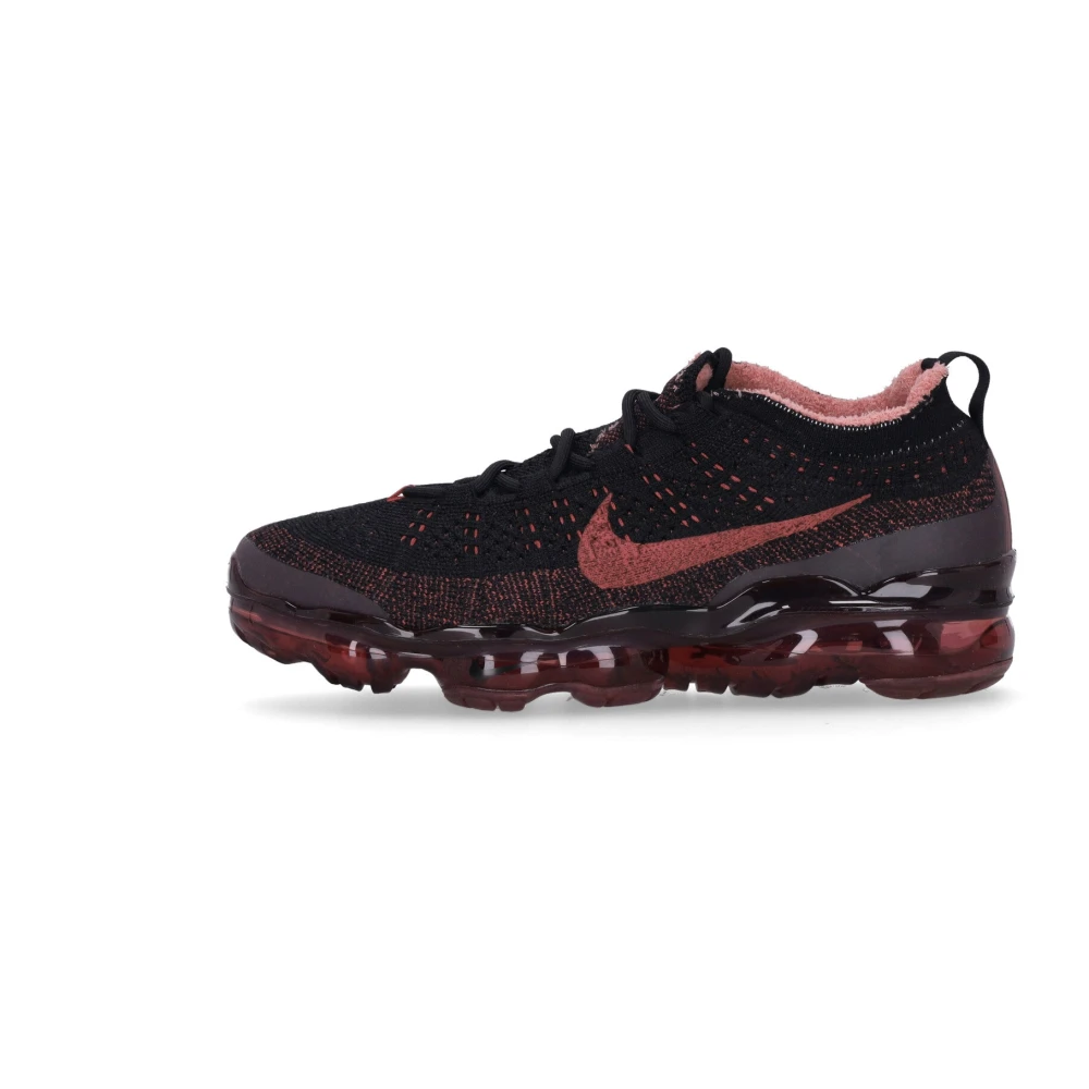 Nike Men's Black 2023 Flyknit Low Sneaker