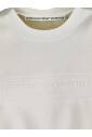collection-de-tee-avec-logo-en-relief