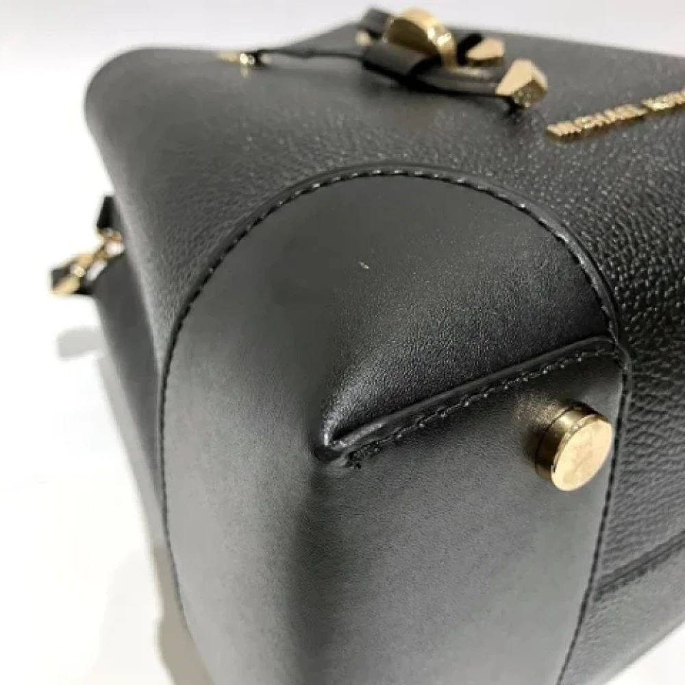 Michael Kors Pre-owned Leather shoulder-bags Black Dames
