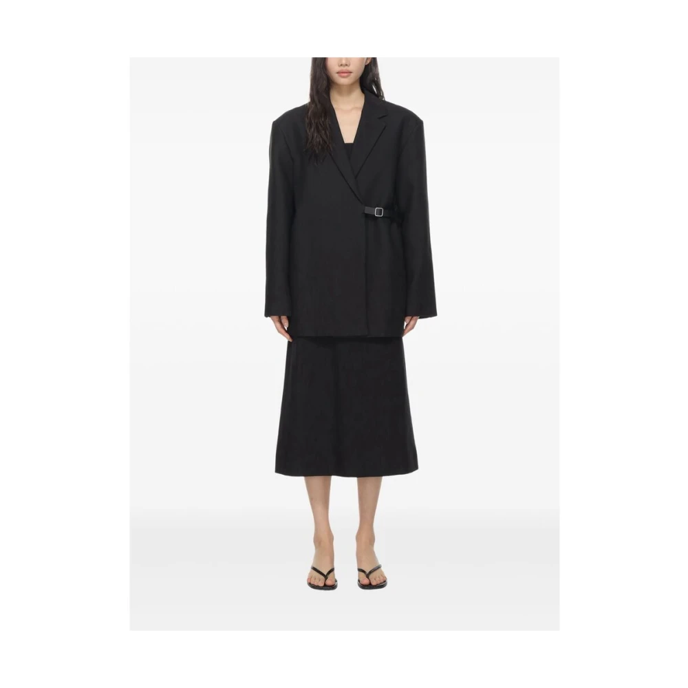 Studio Nicholson Zwarte Jas met Gesp Sluiting Black Dames