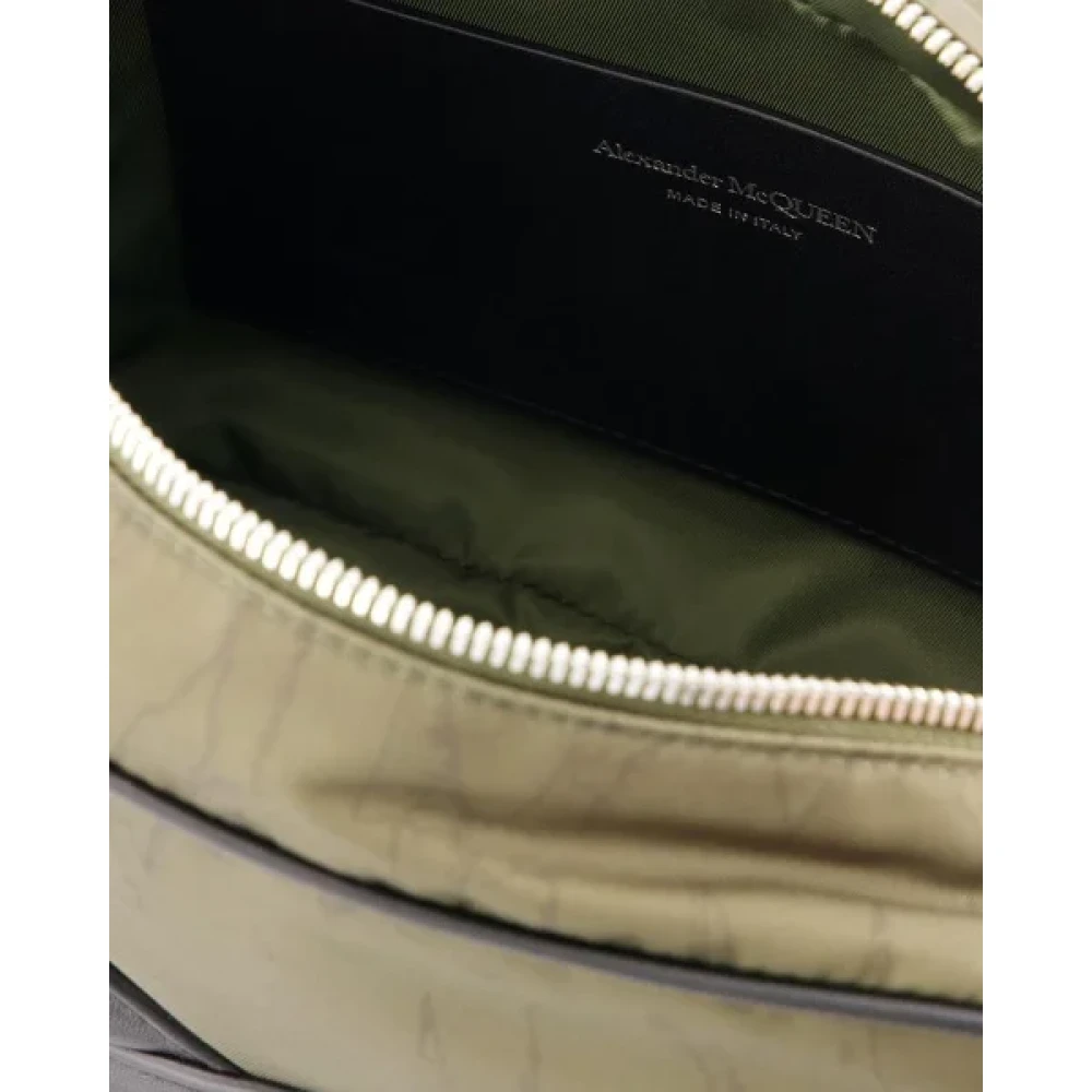 Alexander McQueen Pre-owned Nylon shoulder-bags Green Heren