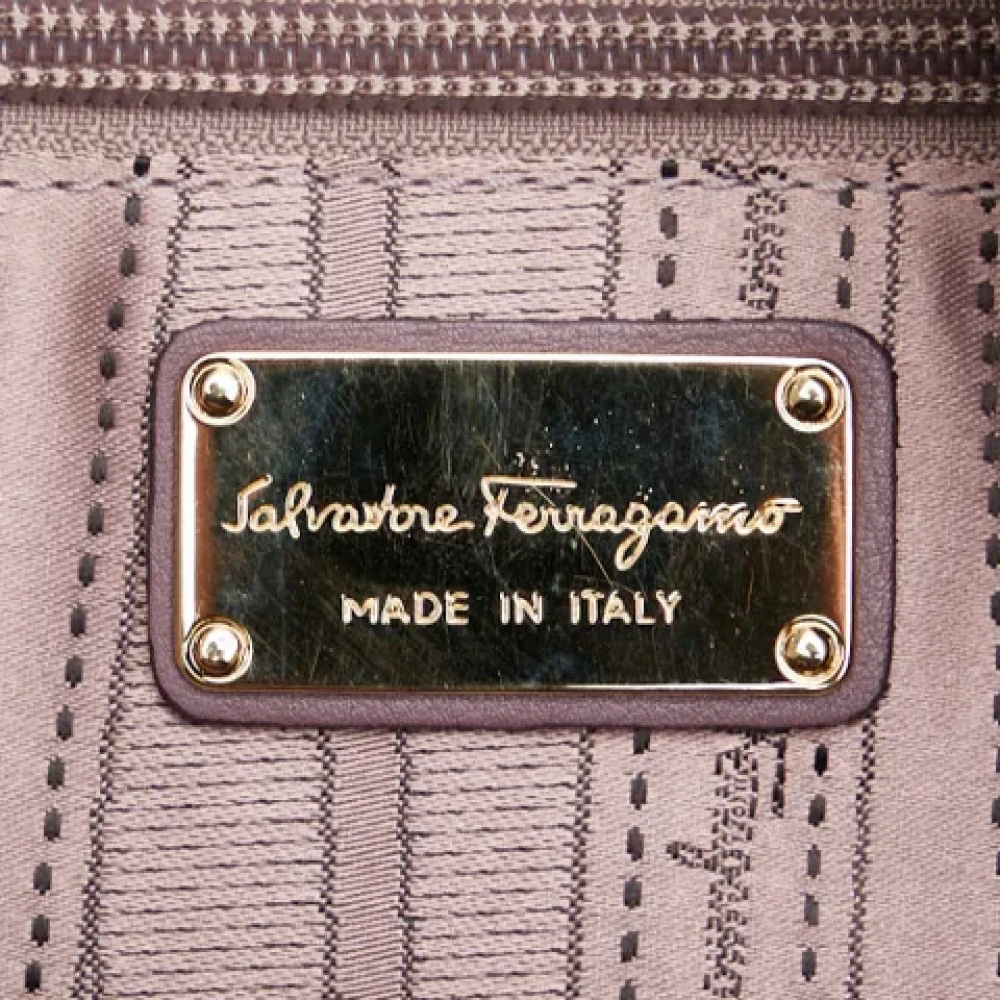 Salvatore Ferragamo Pre-owned Leather handbags Purple Dames