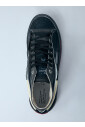 sneakers-avec-panneaux-contrastes-uses
