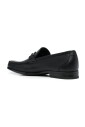 mocassins-en-cuir-noir-graine-avec-gancini