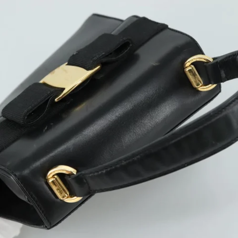 Salvatore Ferragamo Pre-owned Leather handbags Black Dames