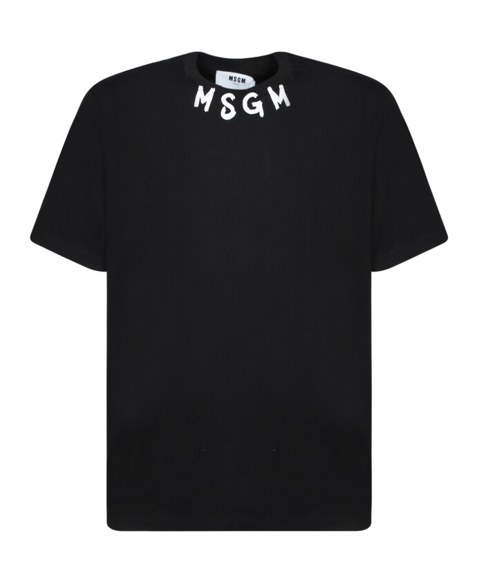contrasting-logo-black-t-shirt