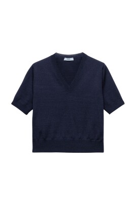 blue-v-neck-knit-sweater