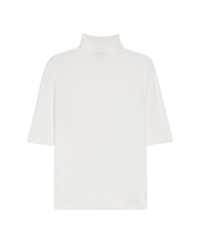 maille-tricot-minimaliste-a-col-montant