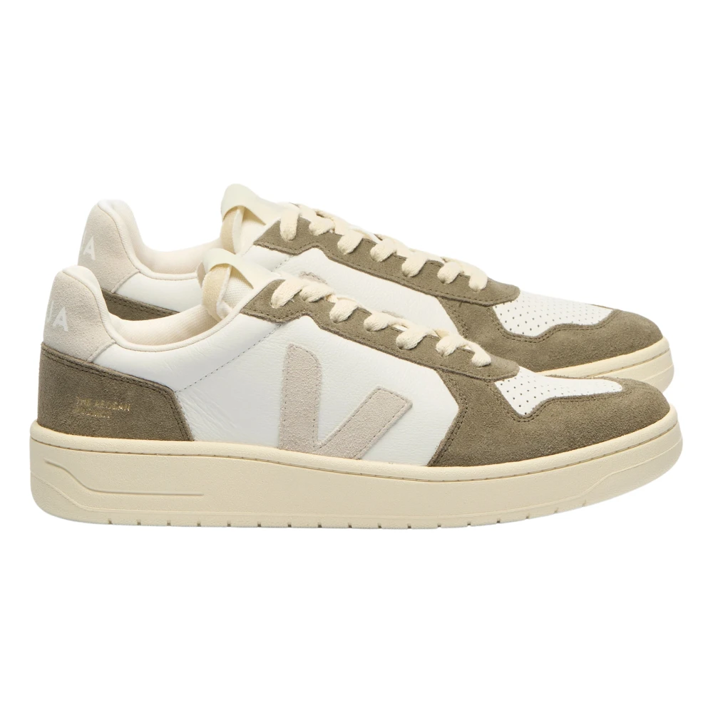 Veja V-82 Sneakers