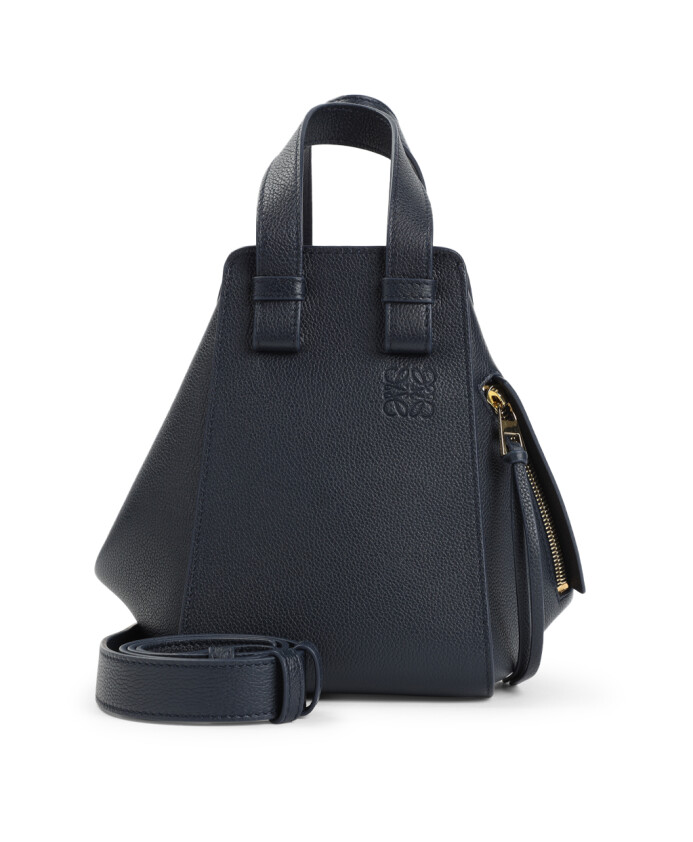 blue-shoulder-bag-elegant-style