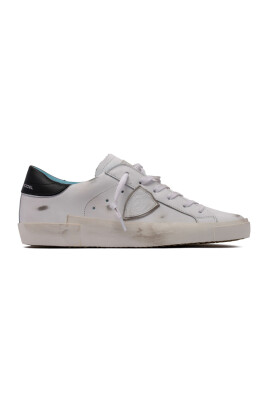 veau-baskets-basses-noir-blanc