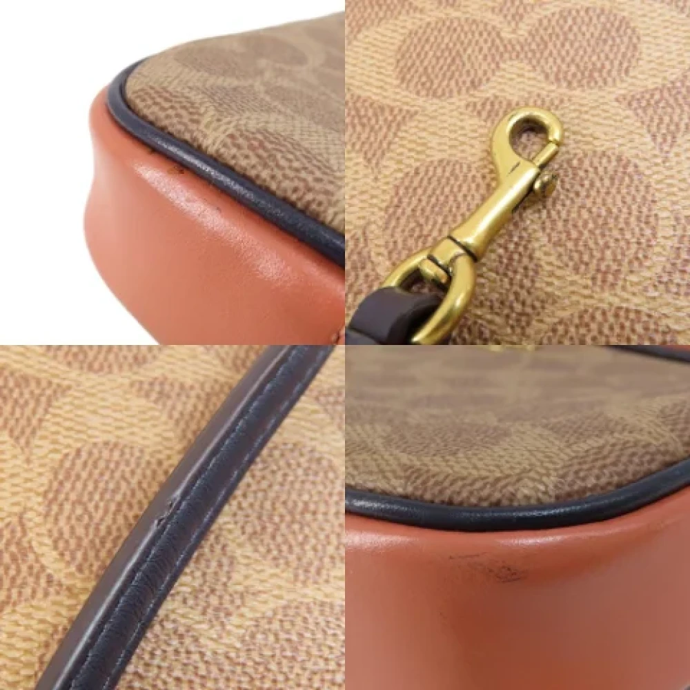 Coach Pre-owned Plastic shoulder-bags Brown Dames