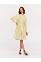 robe-chemise-jaune-avec-ceinture
