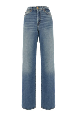 classic-denim-jeans-for-everyday-wear