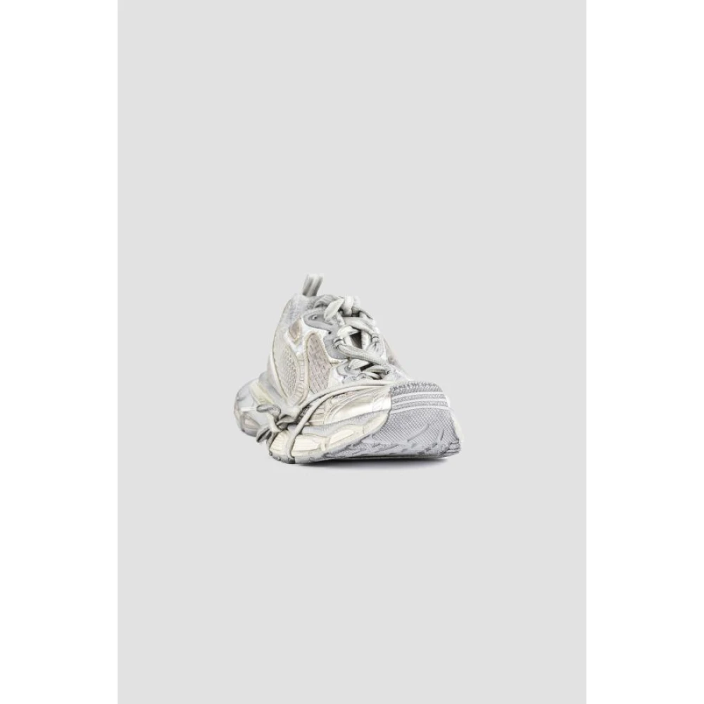 Balenciaga Metallic Effect Sneakers met Overdreven Zool Gray Heren