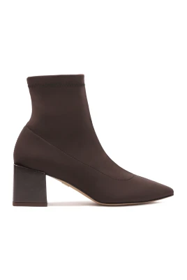 Bruna stövlar med elastisk slip-on ovandel