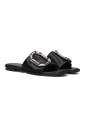 zwarte-slippers-met-studs