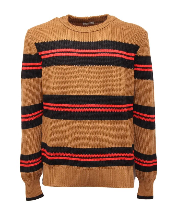 pull-en-laine-style-classique