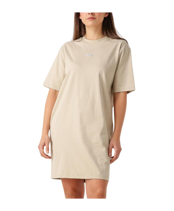 beige-placed-inst-tee-jurk