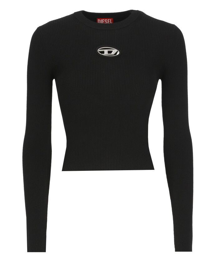 ribbed-black-sweater-metal-logo