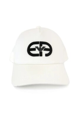 white-hats-and-beanies-by-emporio-armani