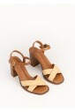 sandales-a-brides-croisees