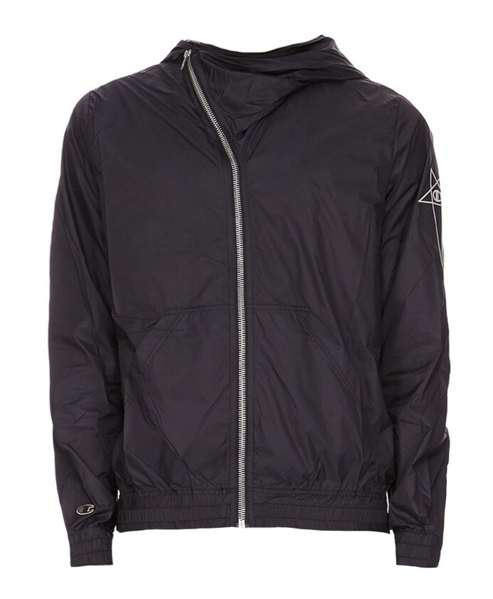 veste-a-capuche-noire-mountain