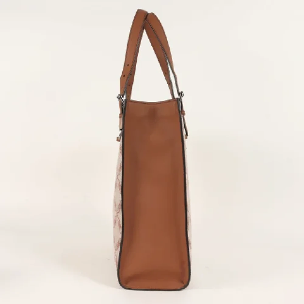 Michael Kors Pre-owned Leather totes Beige Dames
